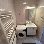 Amazing 1 Bedroom, 30sec From Arc De Triomphe