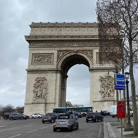 Amazing 1 Bedroom, 30sec From Arc De Triomphe *