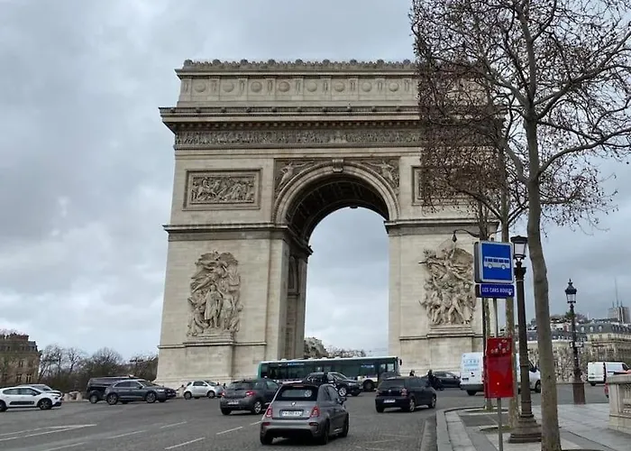 Amazing 1 Bedroom, 30sec From Arc De Triomphe *